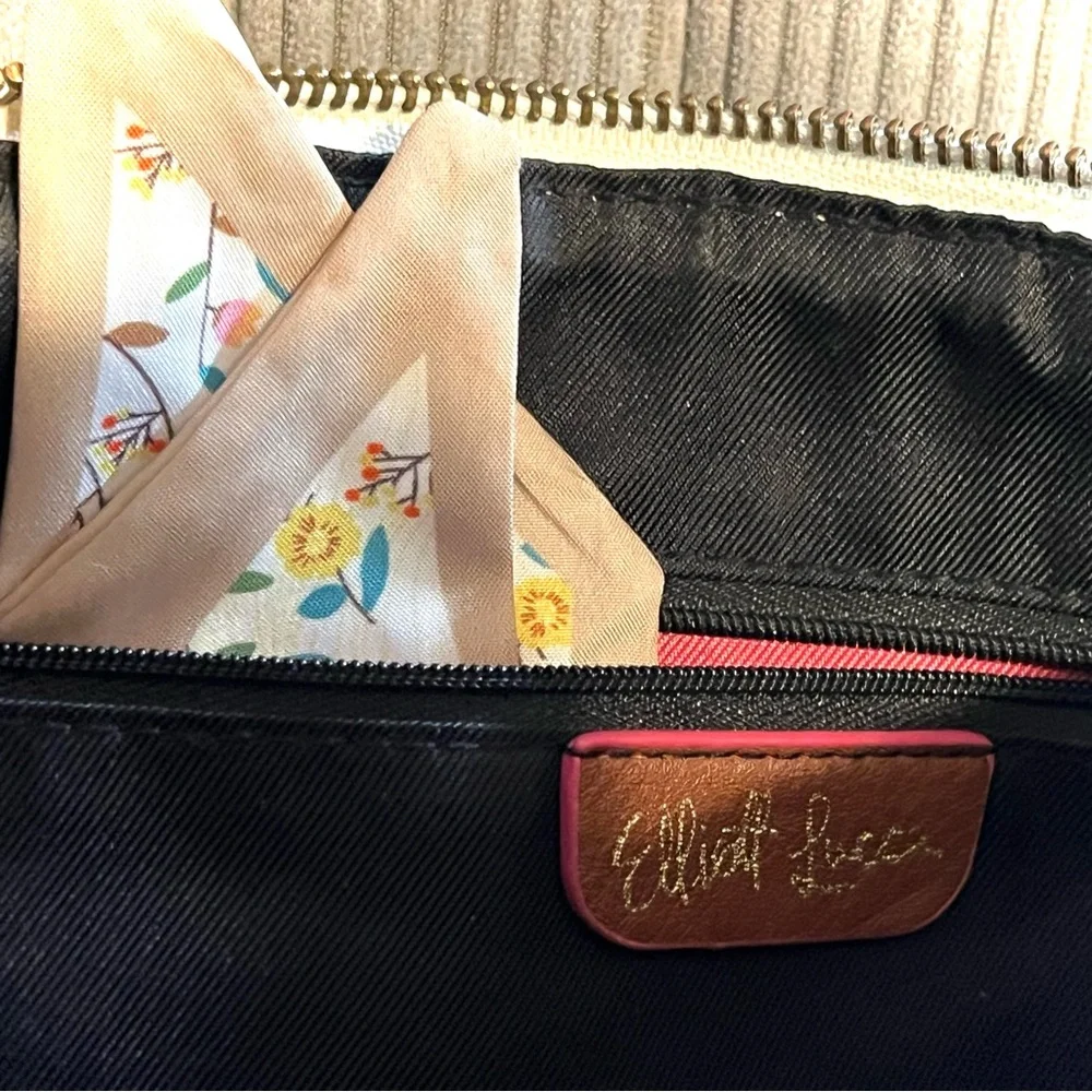 Elliott Lucca Cream Floral Clutch/Crossbody 2 for $22 - Picture 15 of 16